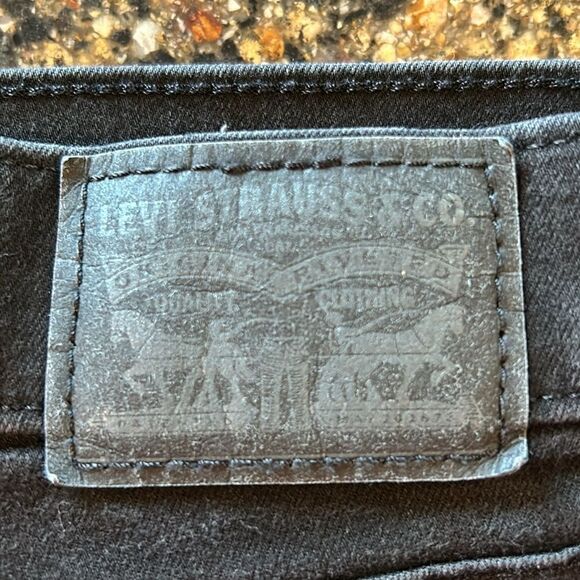 Levi’s Classic Straight Black Jeans - Picture 2 of 6